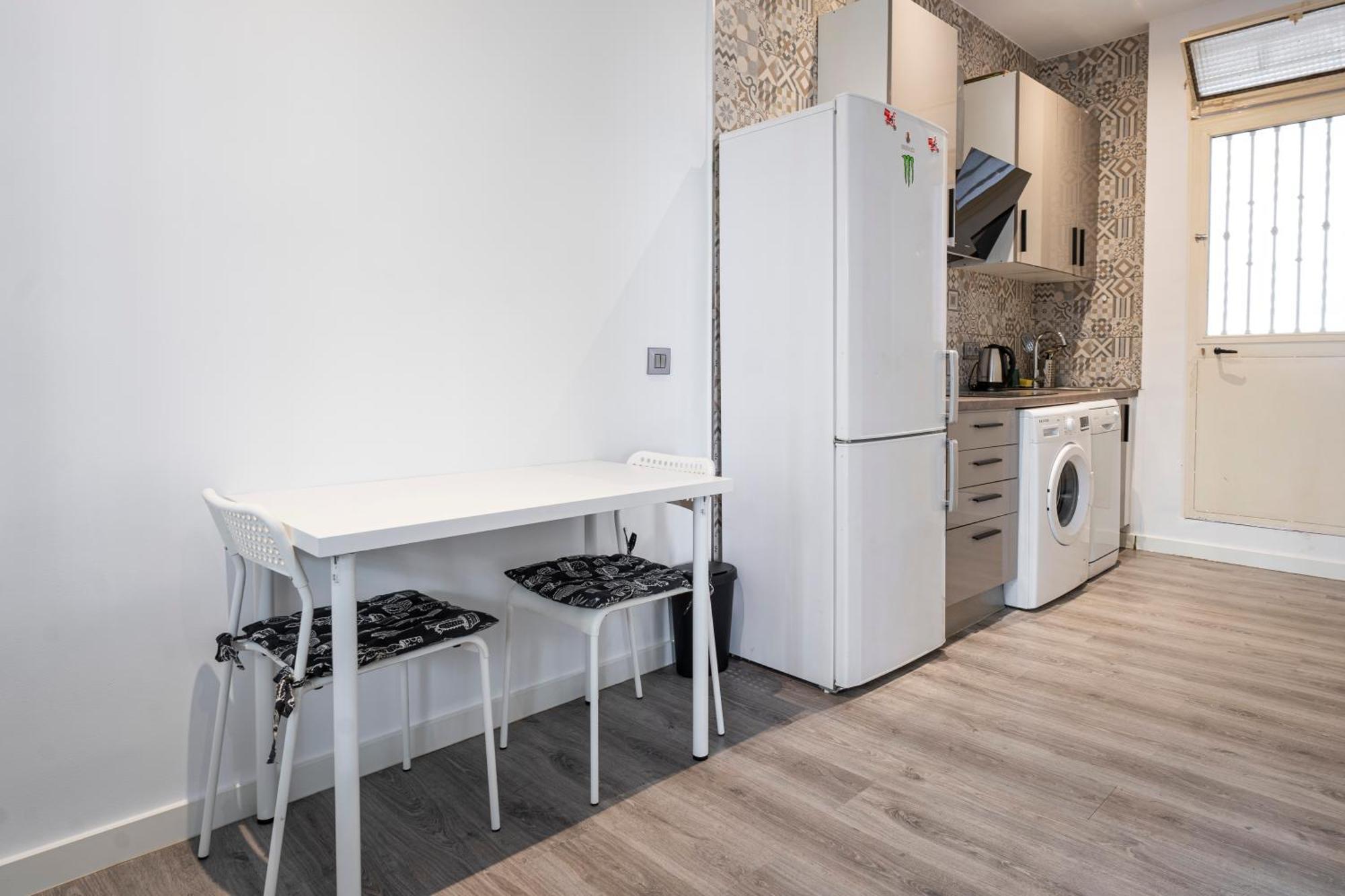 Hogar En Calle Lavapies Madrid Eksteriør bilde